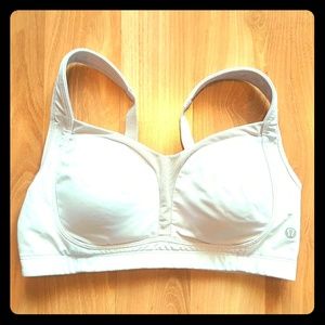 Lululemon white sports bra